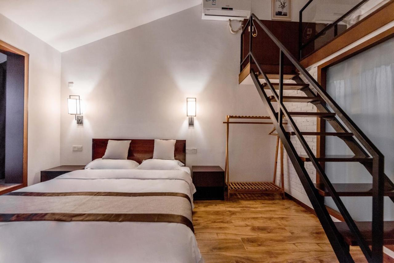 Serene Vale Inn Guilin-Free One Way Pick Up Service To High-Speed Railway Station For 2 Nights エクステリア 写真