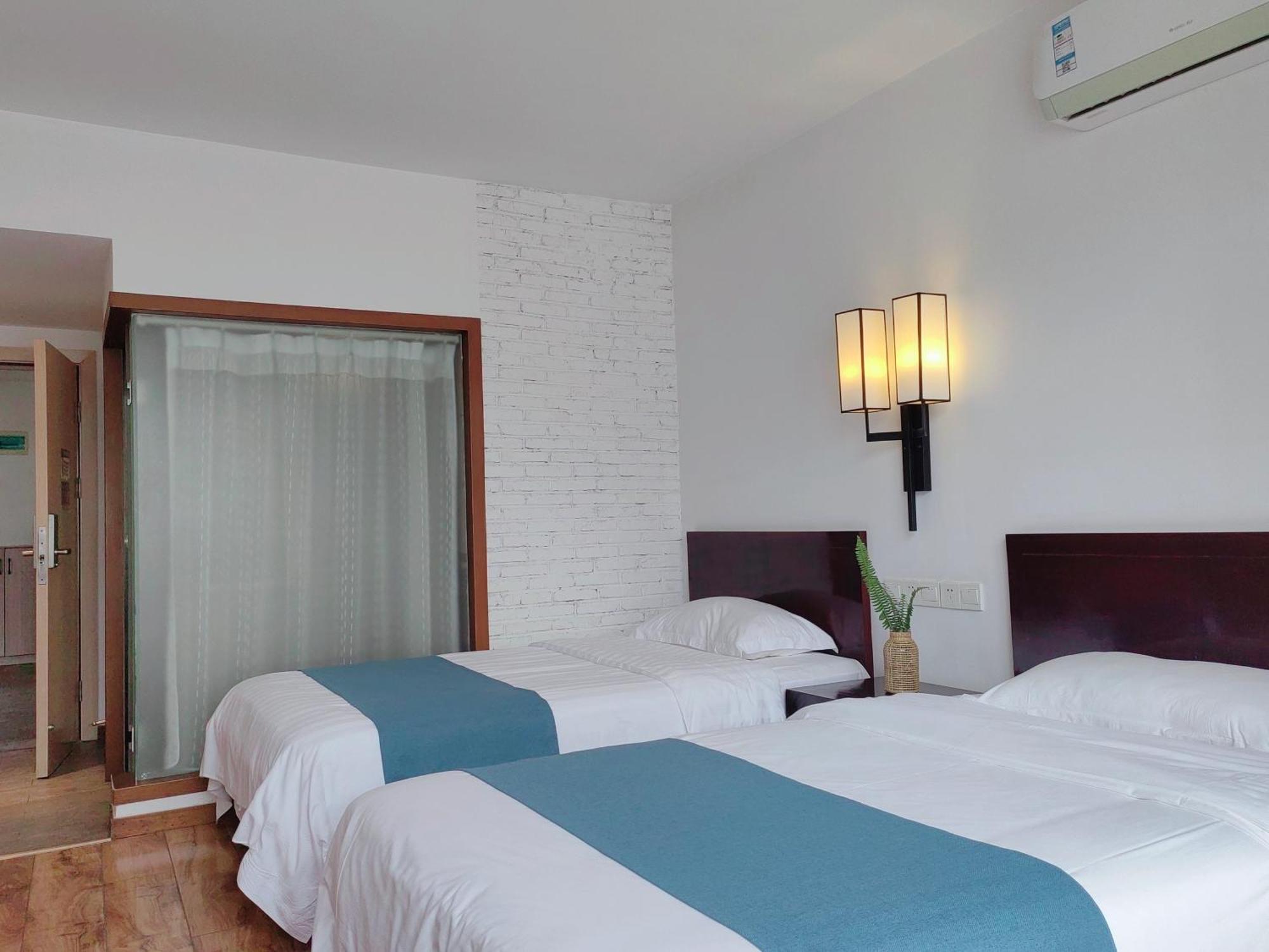 Serene Vale Inn Guilin-Free One Way Pick Up Service To High-Speed Railway Station For 2 Nights エクステリア 写真