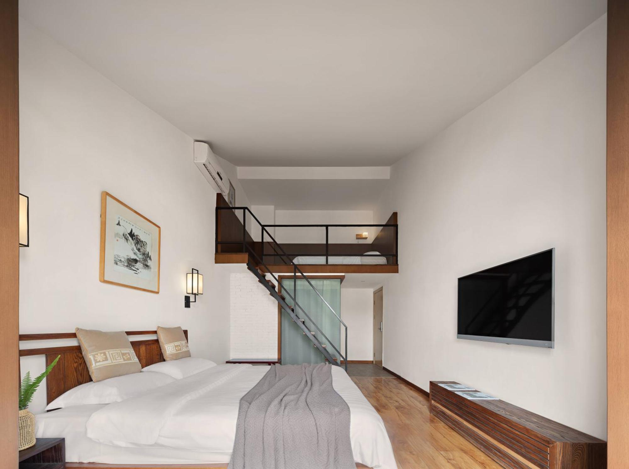 Serene Vale Inn Guilin-Free One Way Pick Up Service To High-Speed Railway Station For 2 Nights エクステリア 写真