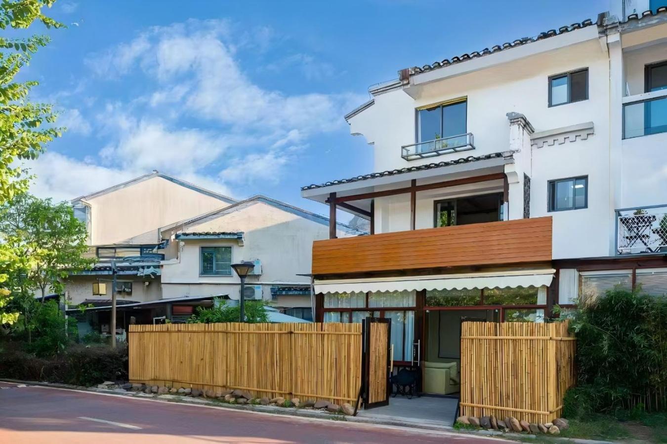 Serene Vale Inn Guilin-Free One Way Pick Up Service To High-Speed Railway Station For 2 Nights エクステリア 写真