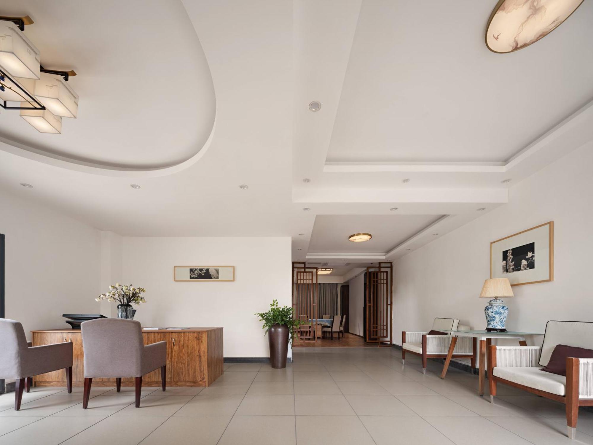 Serene Vale Inn Guilin-Free One Way Pick Up Service To High-Speed Railway Station For 2 Nights エクステリア 写真