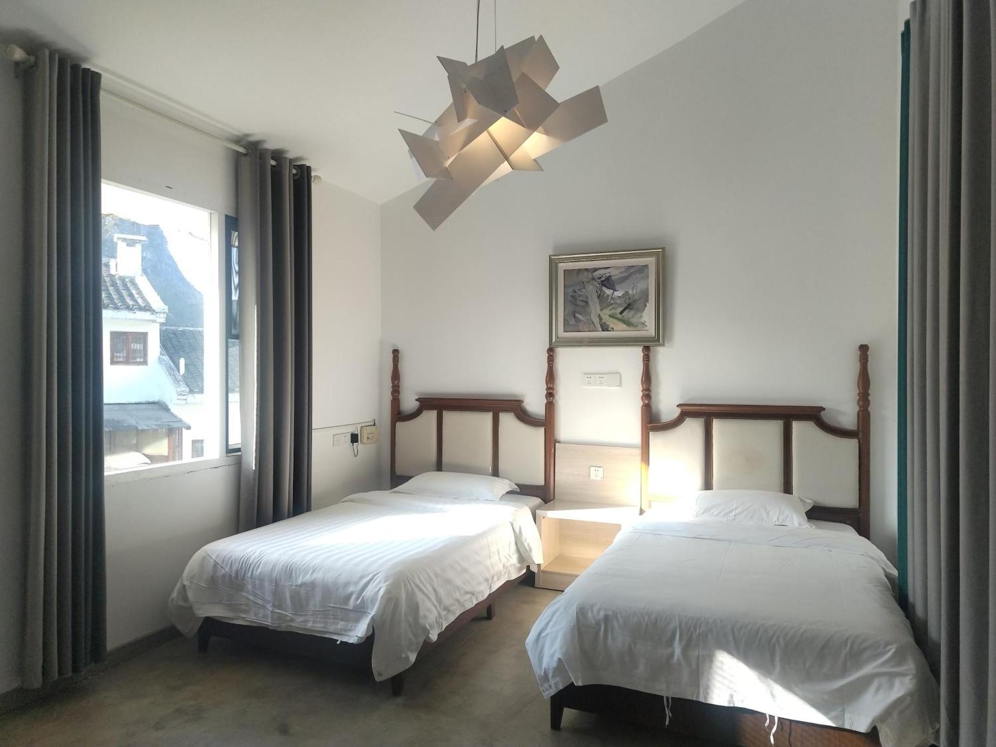 Serene Vale Inn Guilin-Free One Way Pick Up Service To High-Speed Railway Station For 2 Nights エクステリア 写真