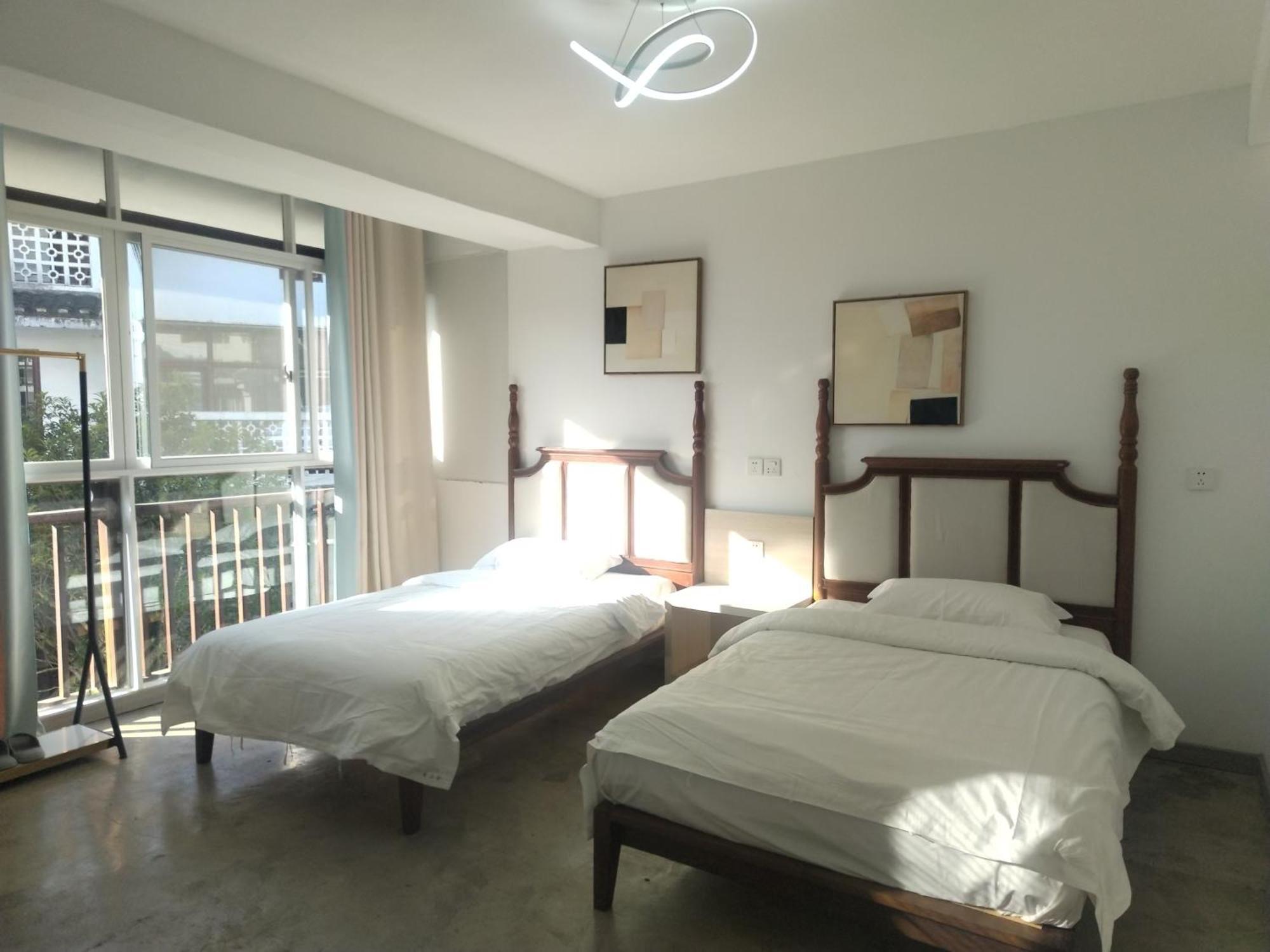 Serene Vale Inn Guilin-Free One Way Pick Up Service To High-Speed Railway Station For 2 Nights エクステリア 写真