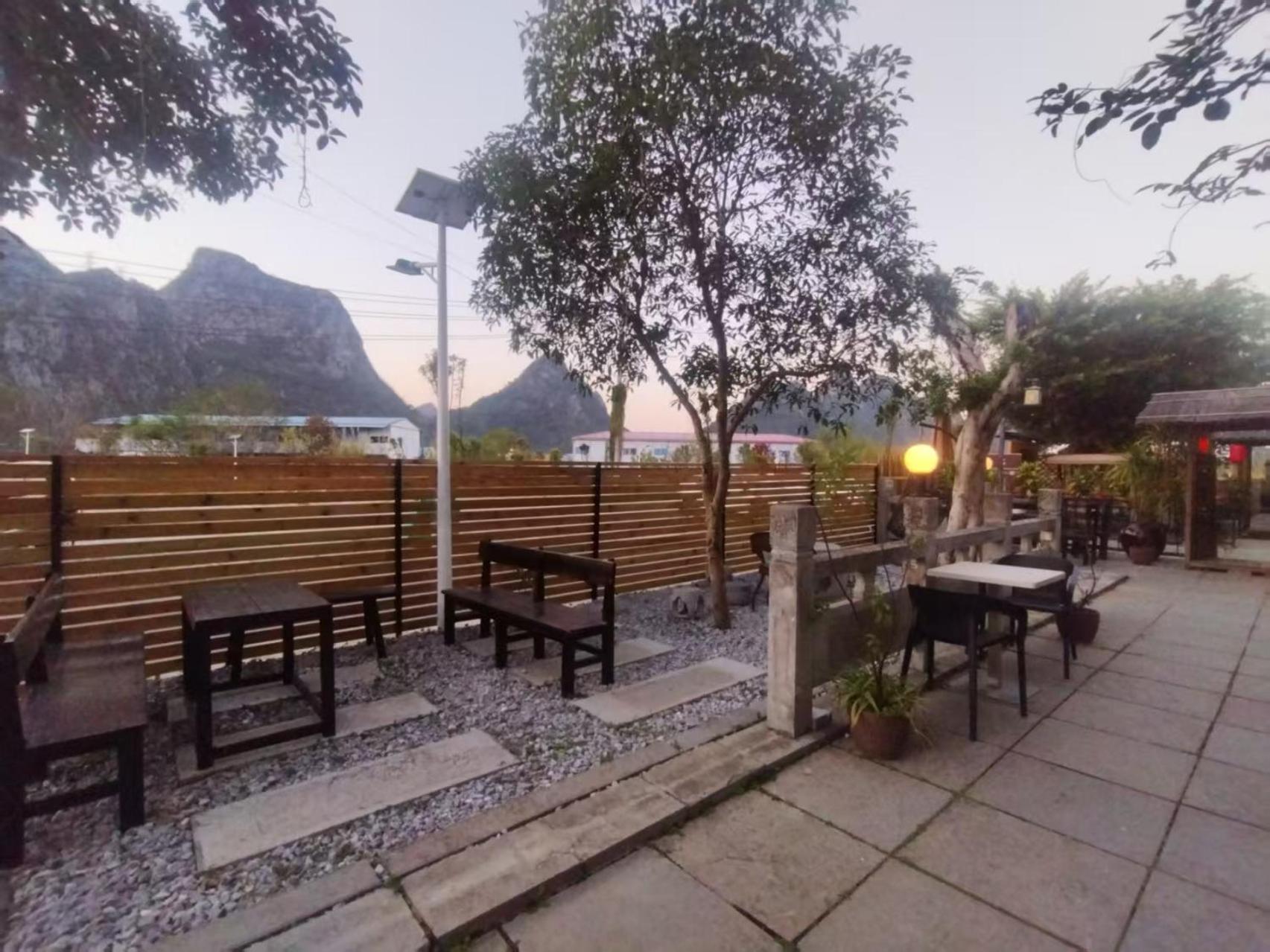 Serene Vale Inn Guilin-Free One Way Pick Up Service To High-Speed Railway Station For 2 Nights エクステリア 写真