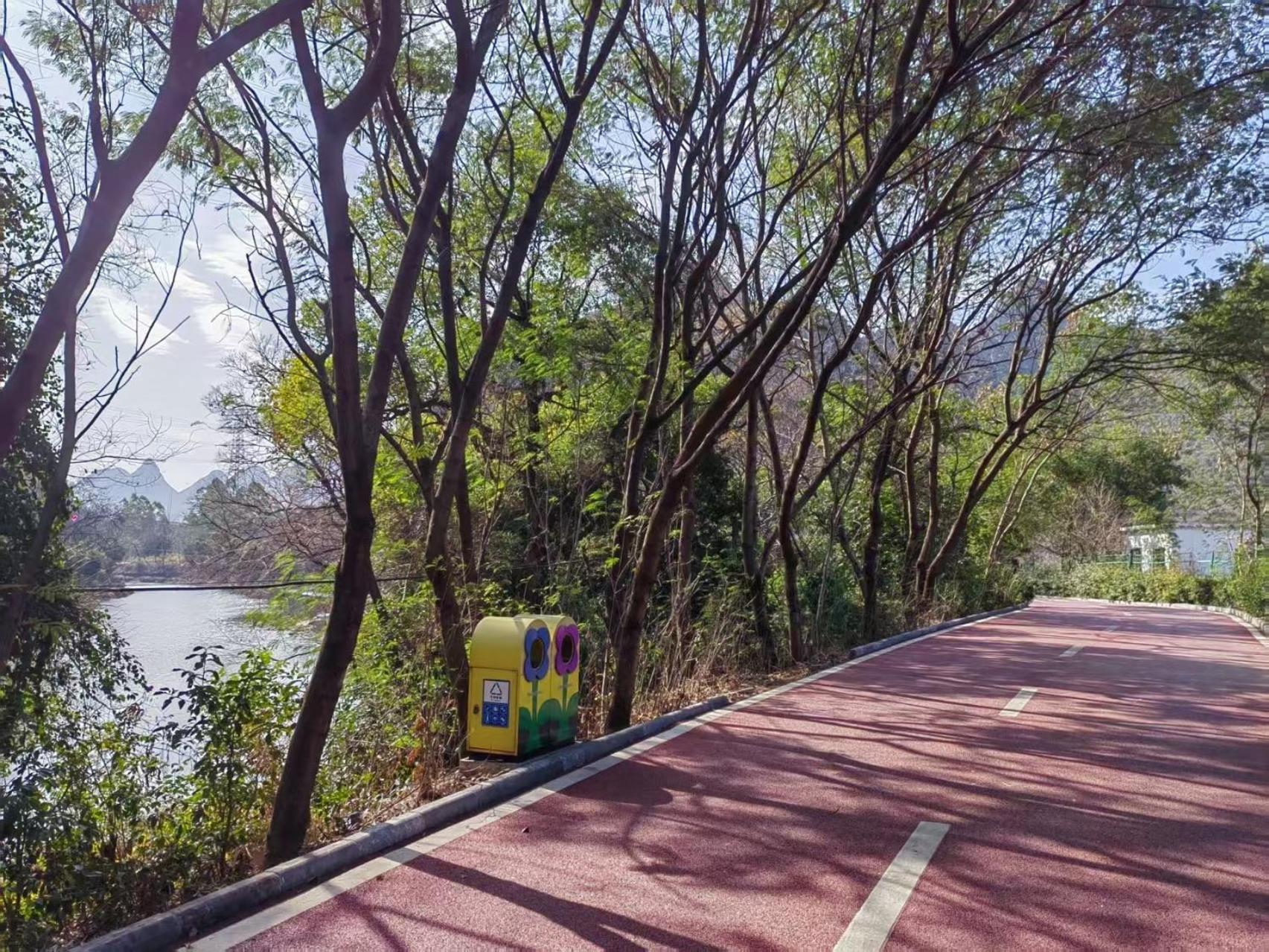 Serene Vale Inn Guilin-Free One Way Pick Up Service To High-Speed Railway Station For 2 Nights エクステリア 写真