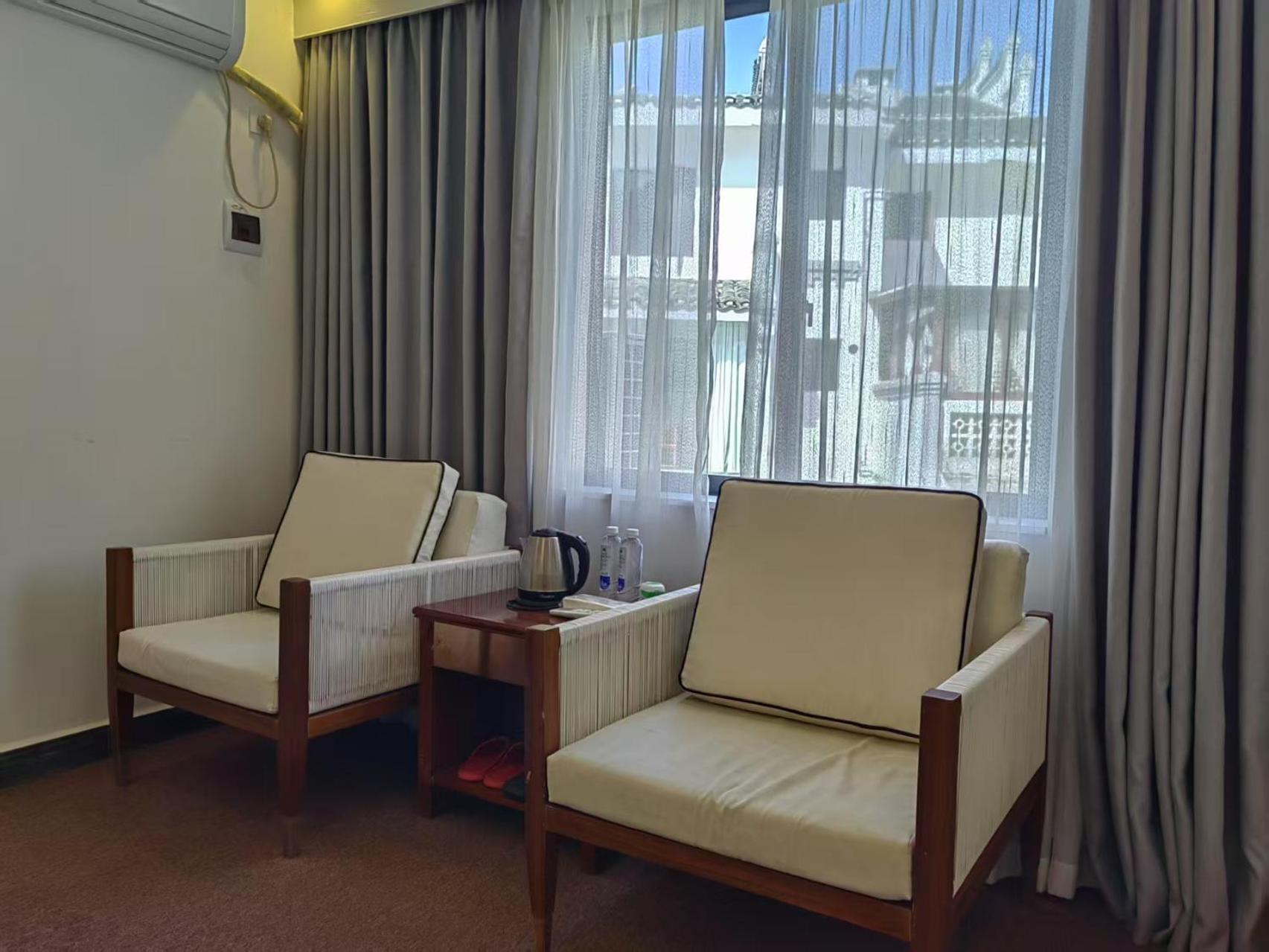 Serene Vale Inn Guilin-Free One Way Pick Up Service To High-Speed Railway Station For 2 Nights 部屋 写真