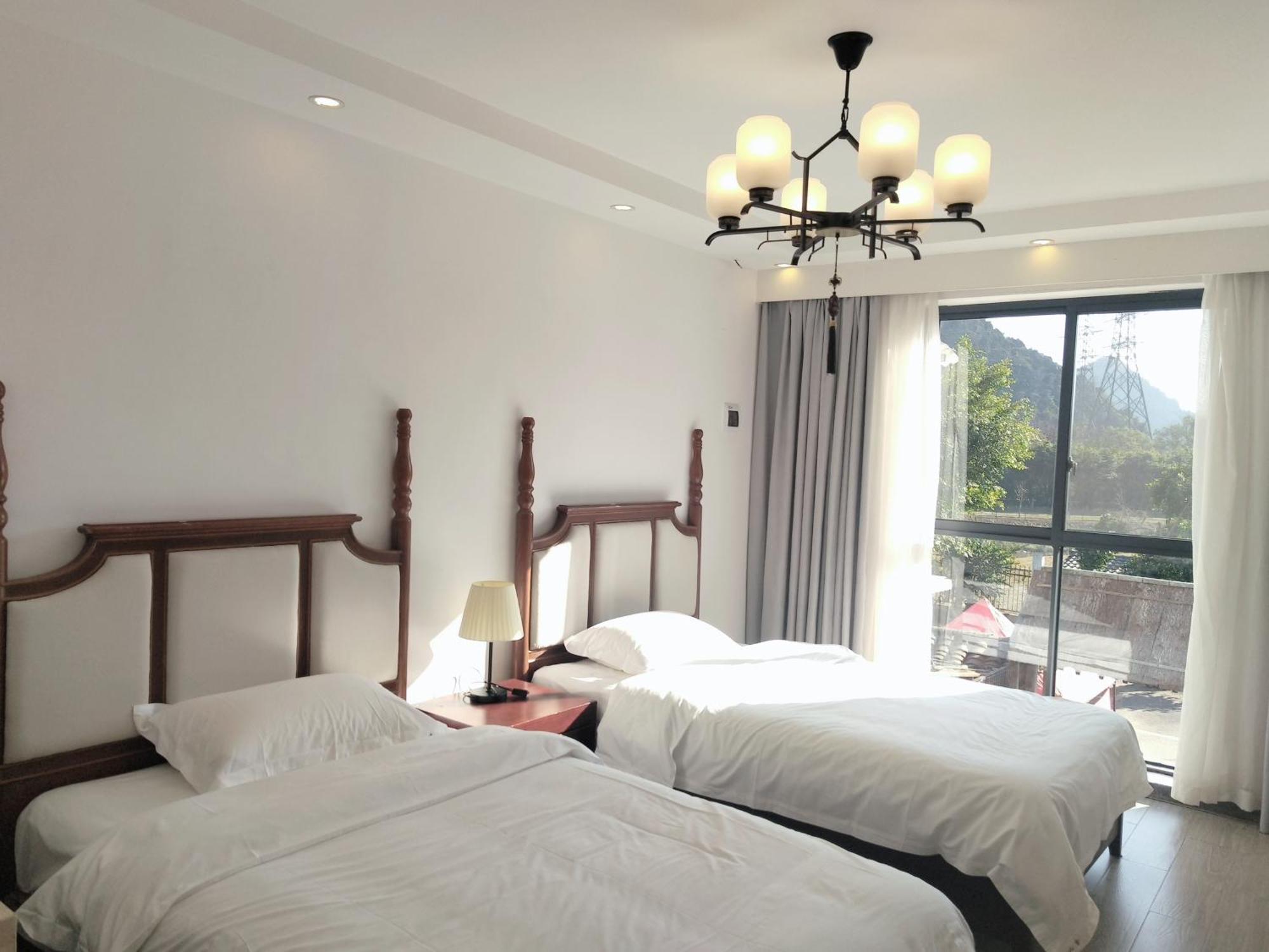 Serene Vale Inn Guilin-Free One Way Pick Up Service To High-Speed Railway Station For 2 Nights エクステリア 写真