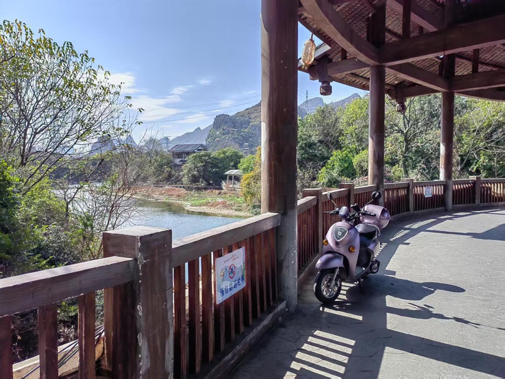 Serene Vale Inn Guilin-Free One Way Pick Up Service To High-Speed Railway Station For 2 Nights エクステリア 写真